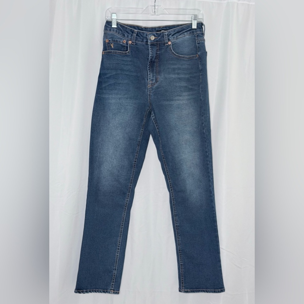 Frye High Rise Straight Leg Jeans Size 6/28 Cropped Rolled Hem Relaxed Fit Denim